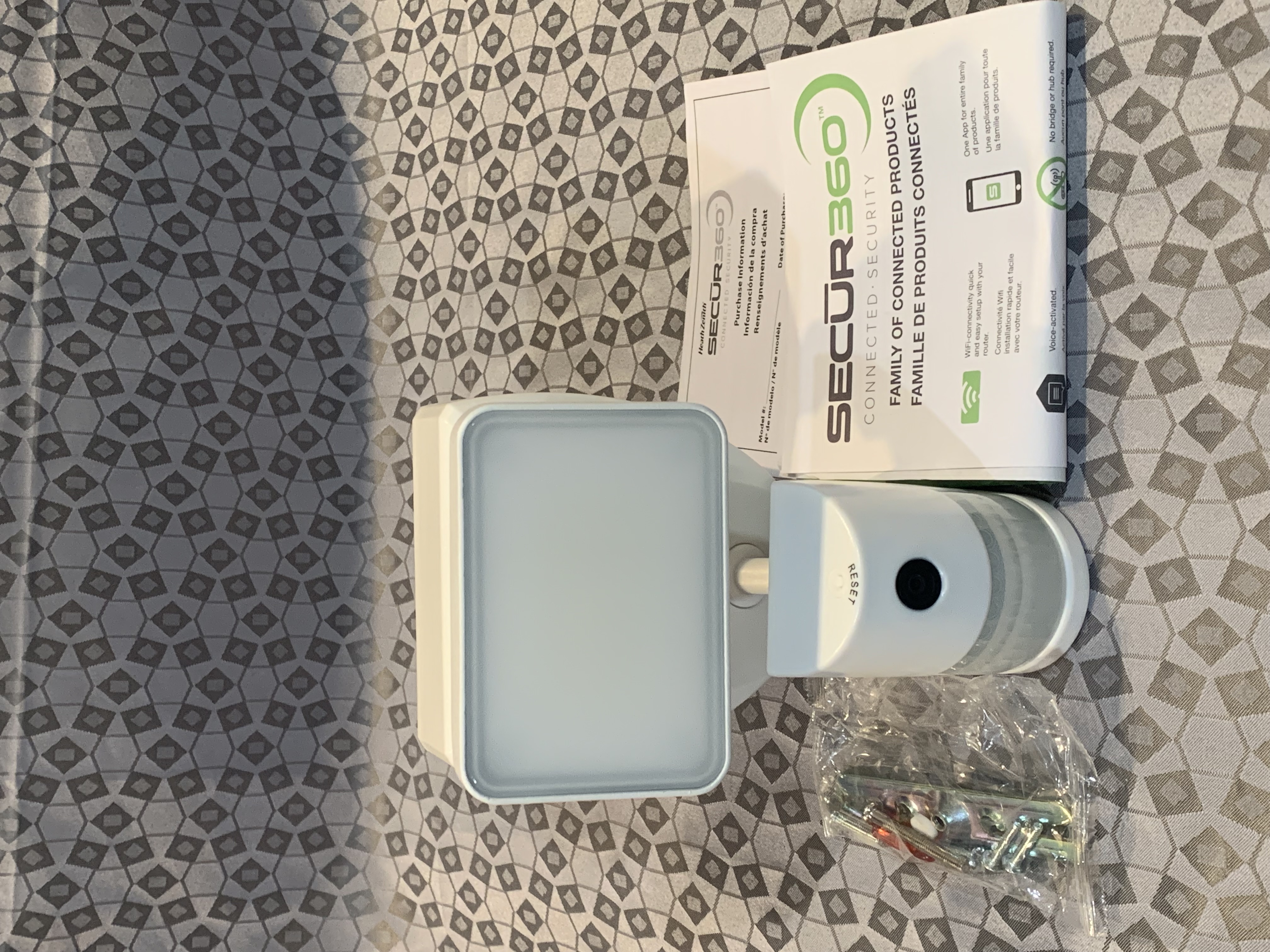 SECUR360 Outdoor Wi-Fi Video Connected